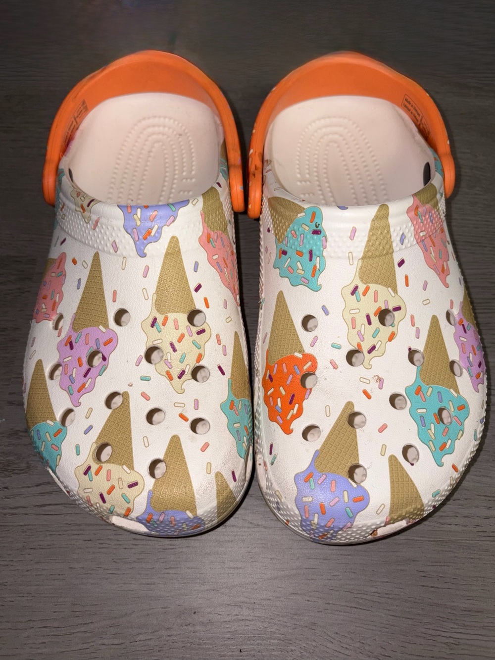 CROCS Kids Ice Cream Cone Print Sandals - White & Orange